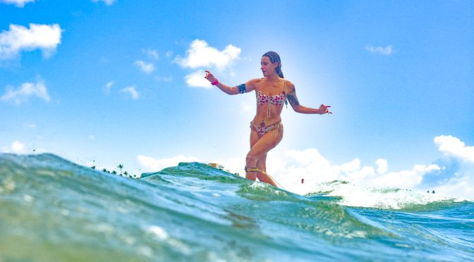 No mês das mulheres, Praia da Tiririca recebe a etapa Surf Delas, um dia inteiro dedicado ao surf feminino